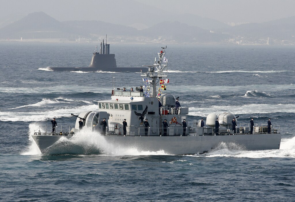 1024px 2010. 7. 동해 한미연합 훈련 rep. of korea navy korea us combine training (7554655104)