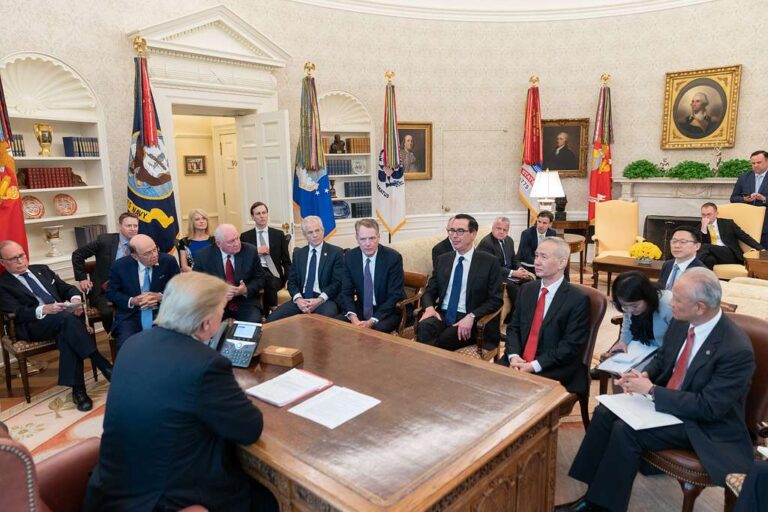 President trump meets with the vice premier of china 33666038578 6601e7 1024