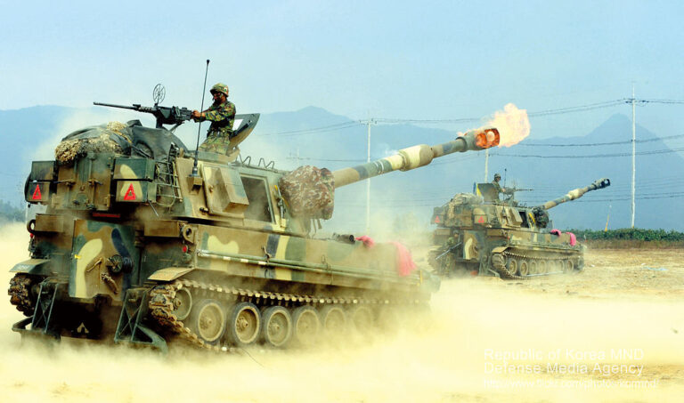 1024px K 55자주포 사격