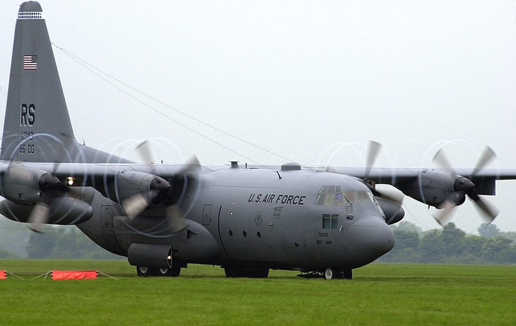 C-130J 수송기 비교분석