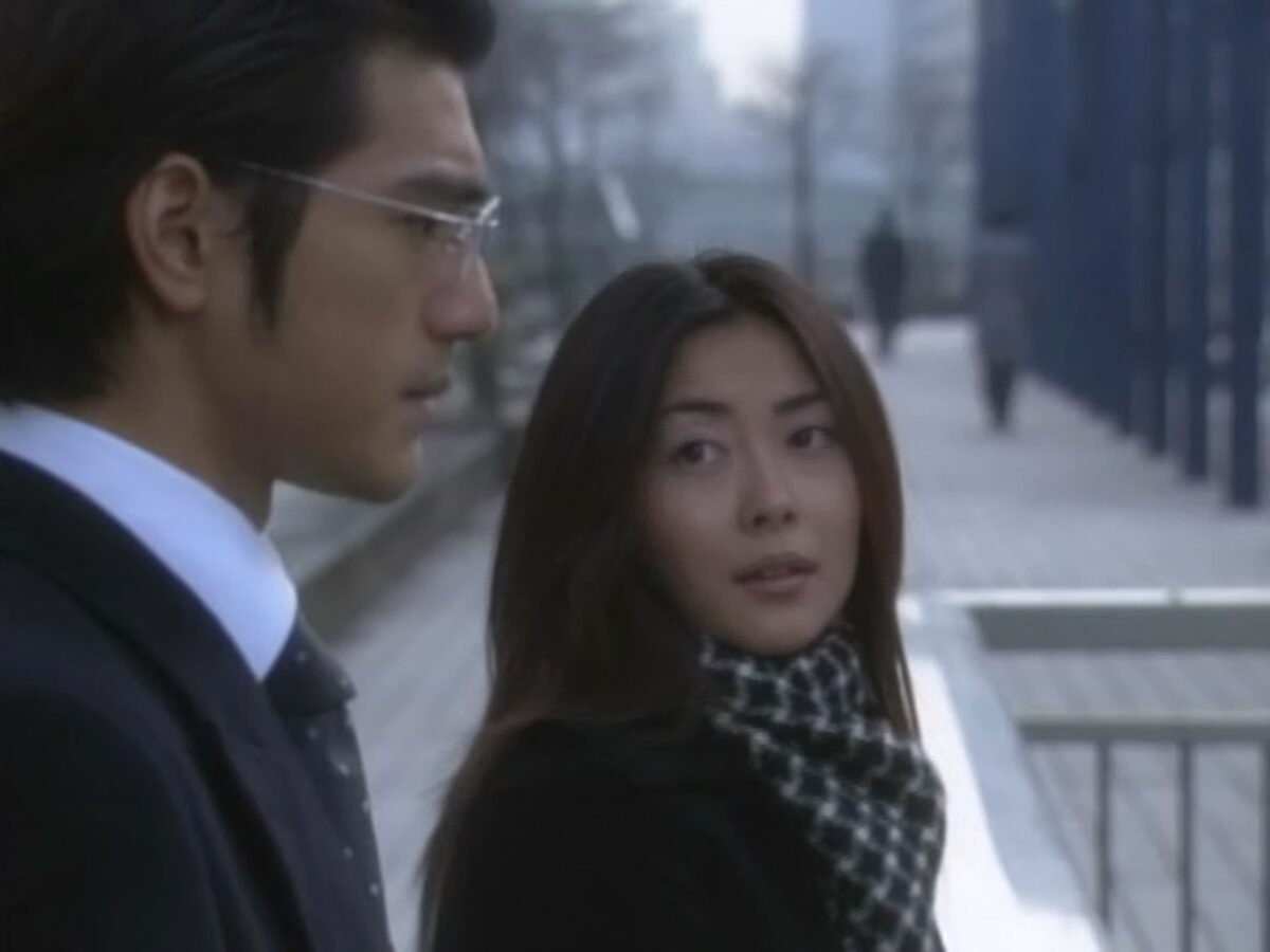 A Drama Its Captivating Leads Almost Make You Forget Is Flawed
